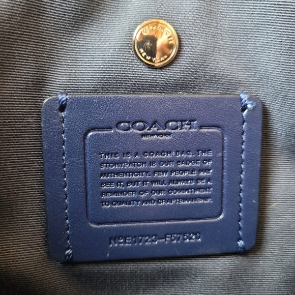 Coach Christie Carryall - Picture 5 of 8